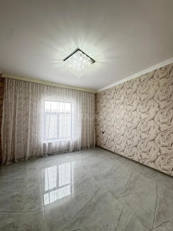 Satılır 4 otaqlı həyət evi 200 m²