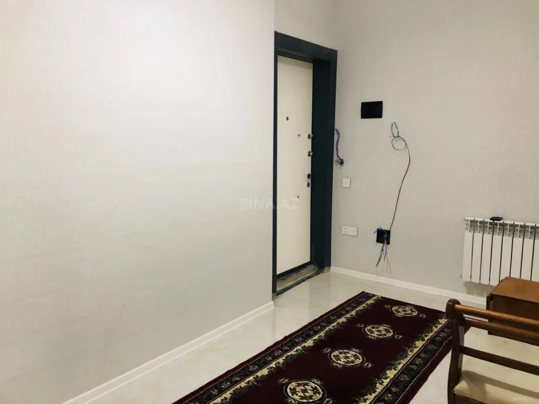 Kirayə verilir 2 otaqlı mənzil 75 m²