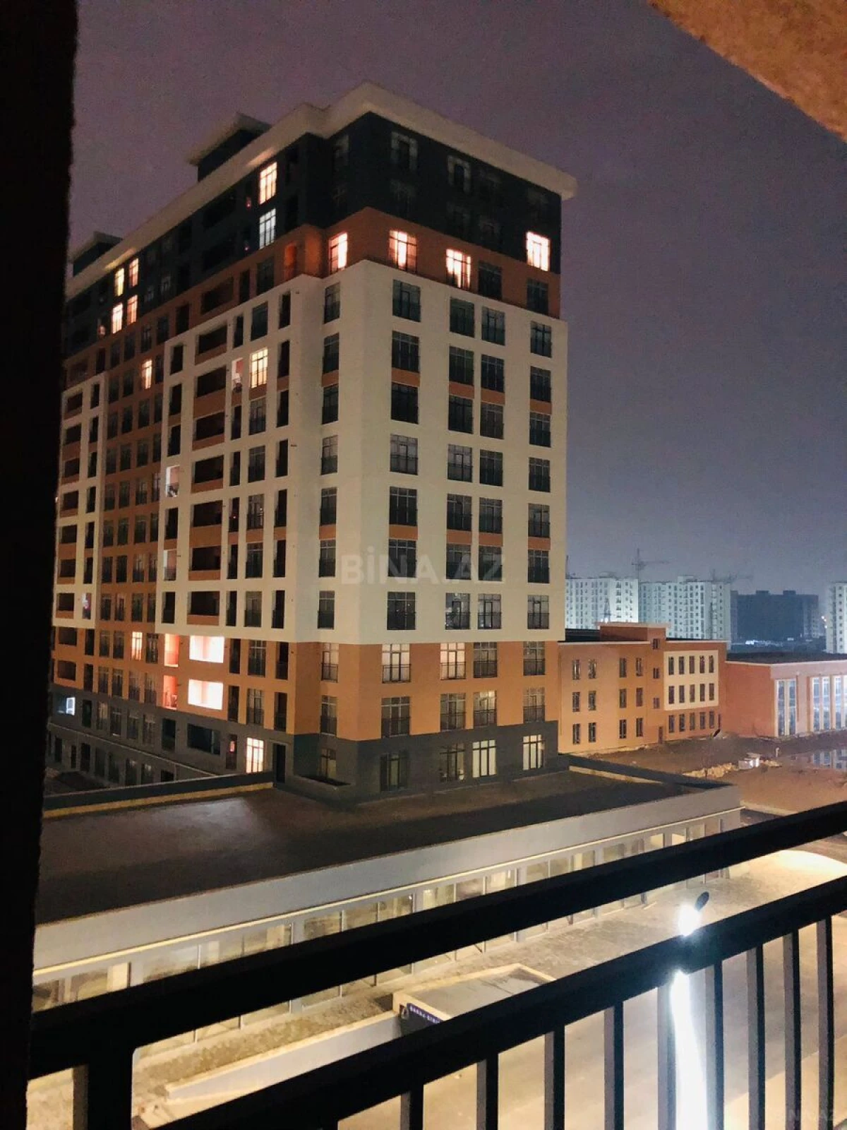 Kirayə verilir 2 otaqlı mənzil 75 m²