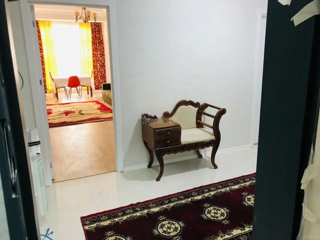 Kirayə verilir 2 otaqlı mənzil 75 m²