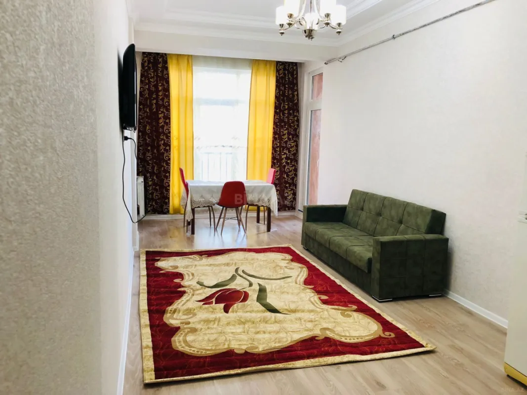 Kirayə verilir 2 otaqlı mənzil 75 m²