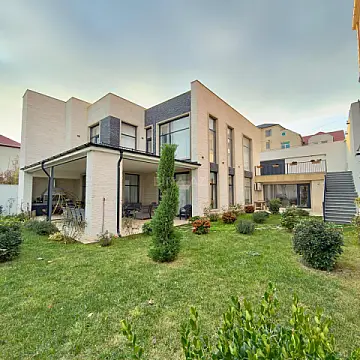 Satılır 8 otaqlı həyət evi 400 m² — Bakı, Badamdar 8 otaq 400.00 m²