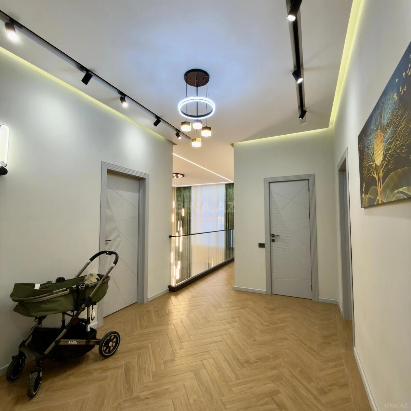 Satılır 8 otaqlı həyət evi 400 m²