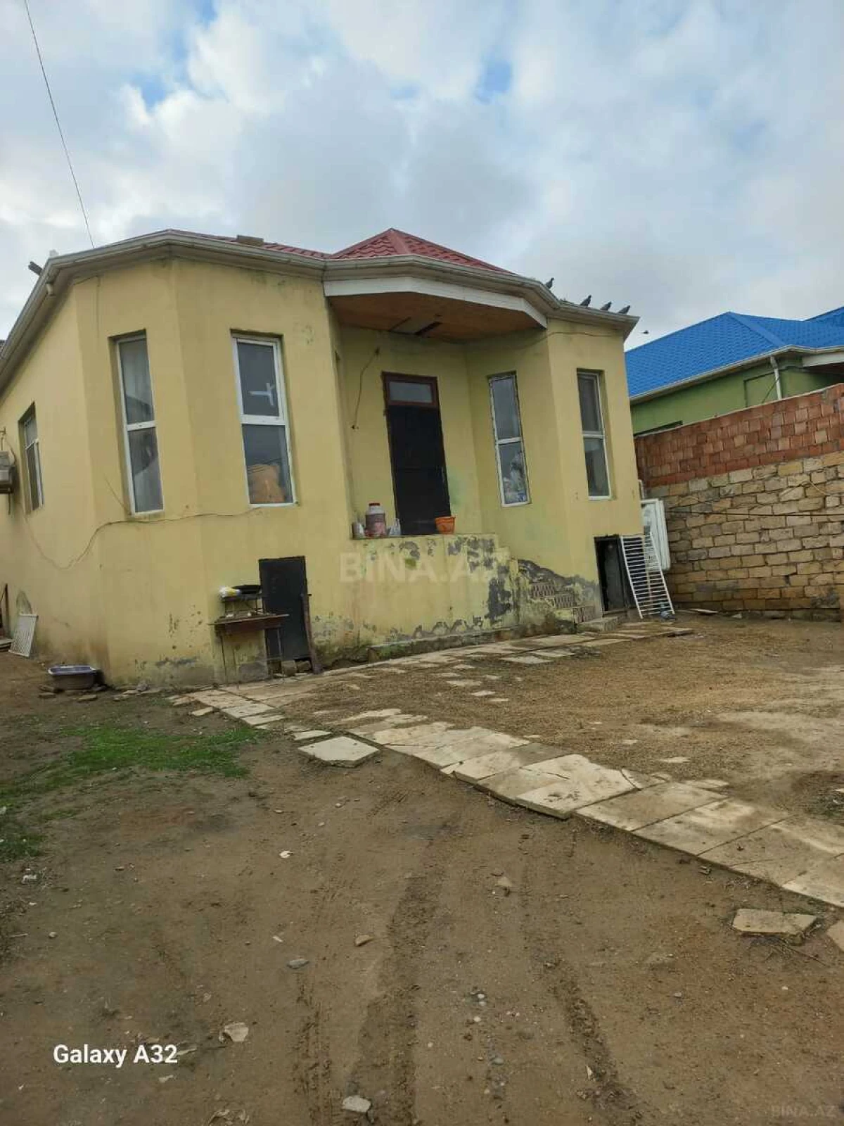 Satılır 3 otaqlı həyət evi 120 m²