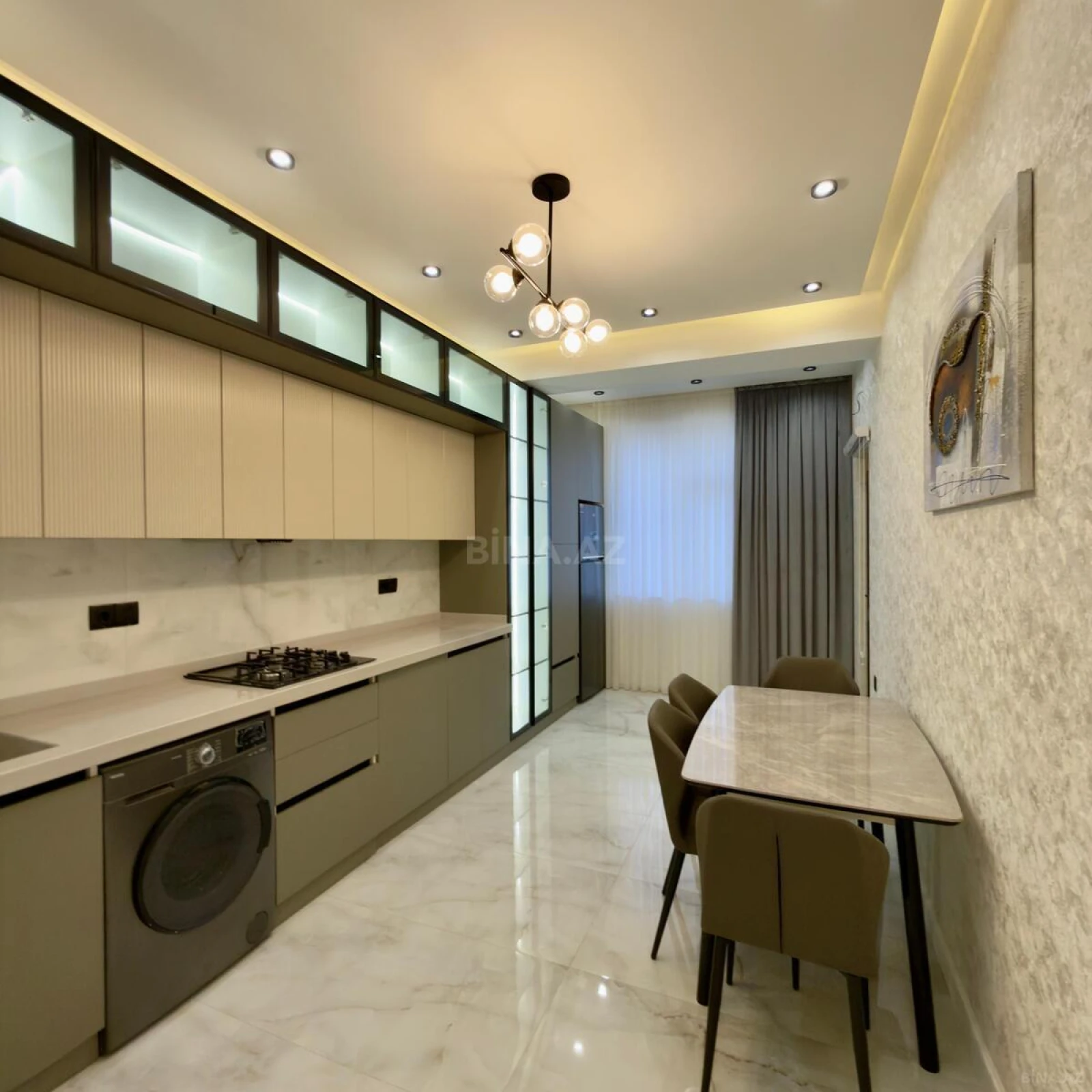 Satılır 3 otaqlı mənzil 114 m²