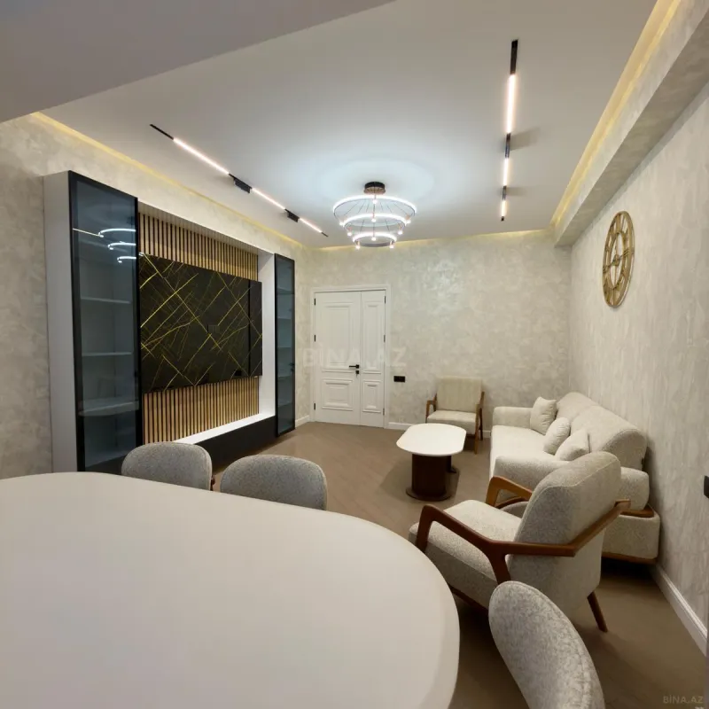 Satılır 3 otaqlı mənzil 114 m²