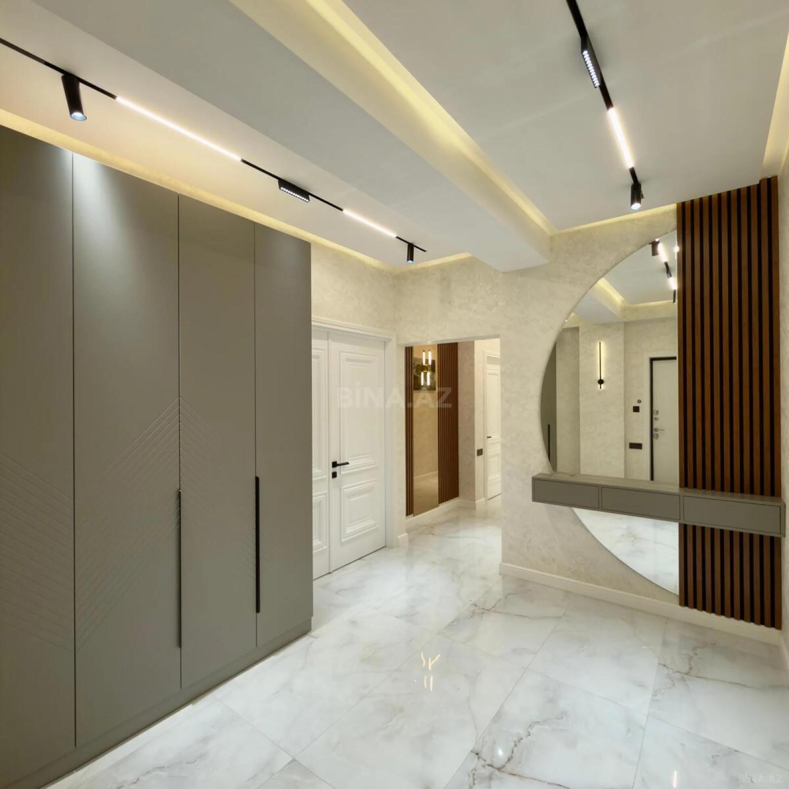 Satılır 3 otaqlı mənzil 114 m²