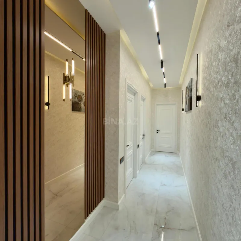 Satılır 3 otaqlı mənzil 114 m²