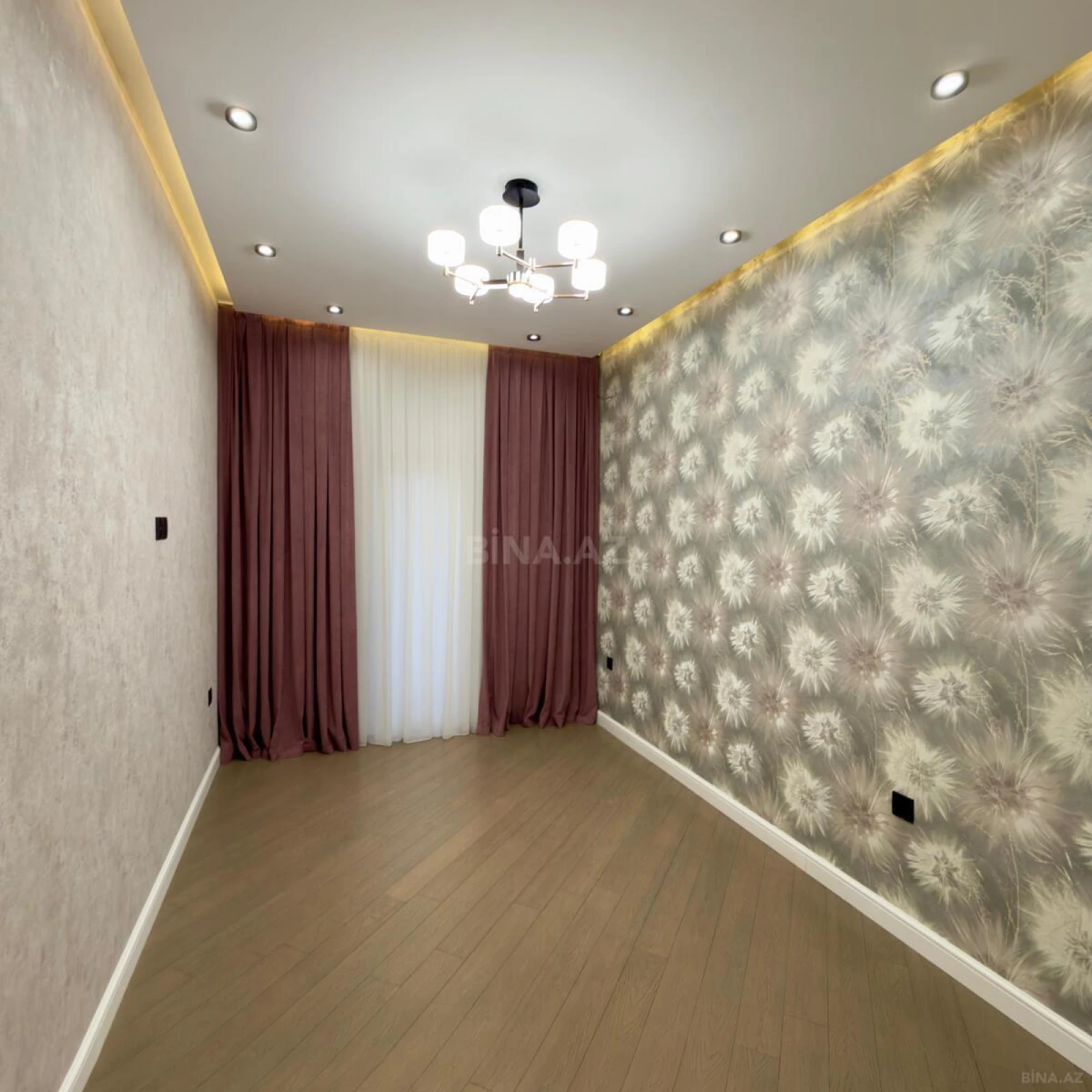 Satılır 3 otaqlı mənzil 114 m²