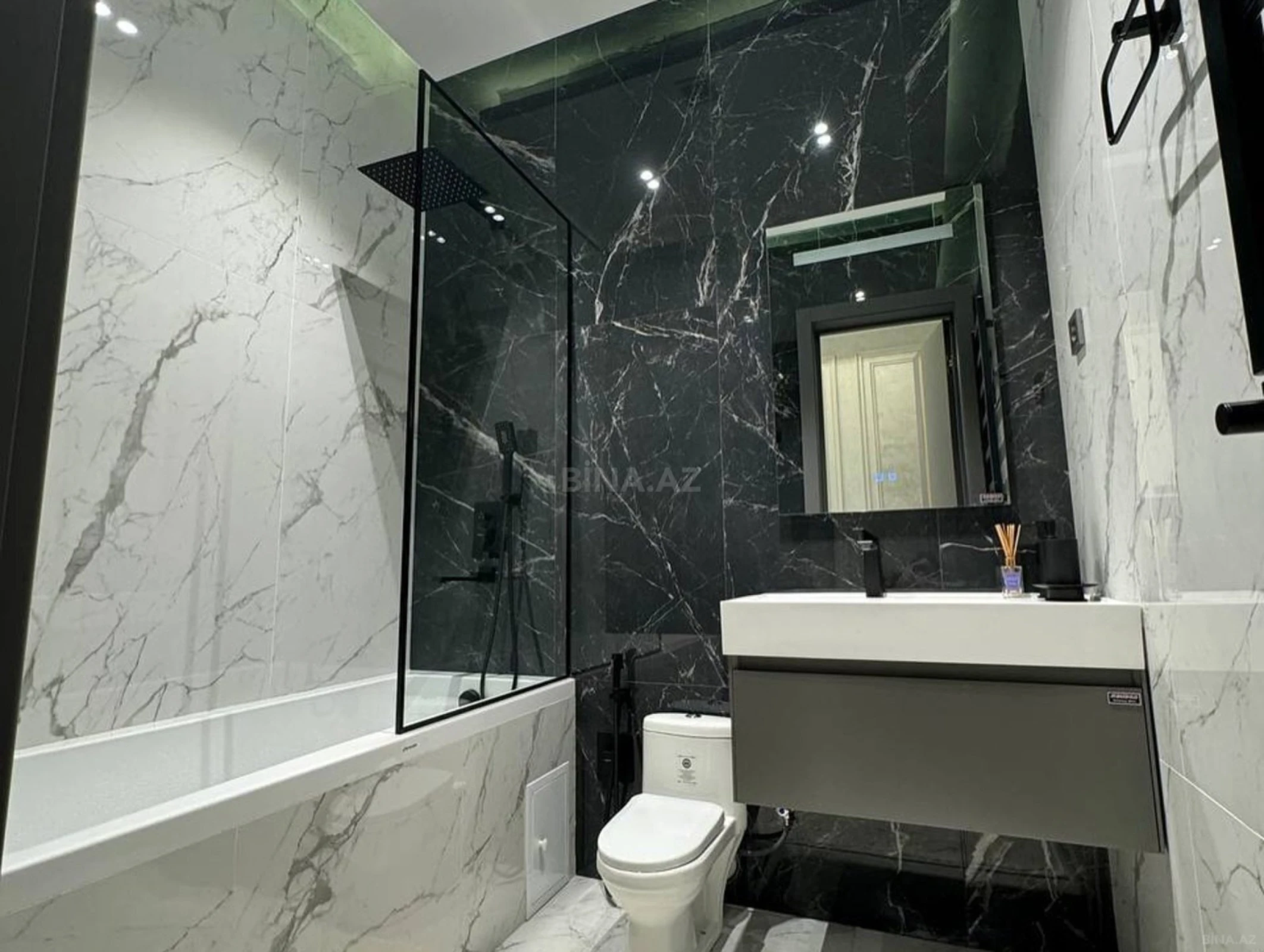 Kirayə verilir 3 otaqlı mənzil 120 m²