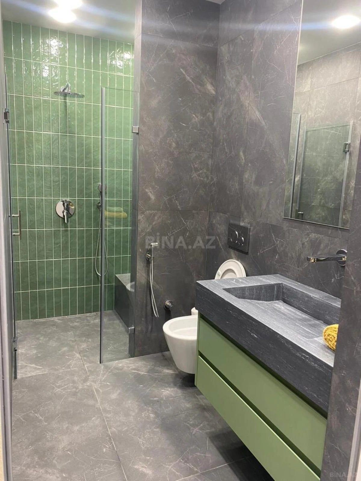 Kirayə verilir 2 otaqlı mənzil 71 m²