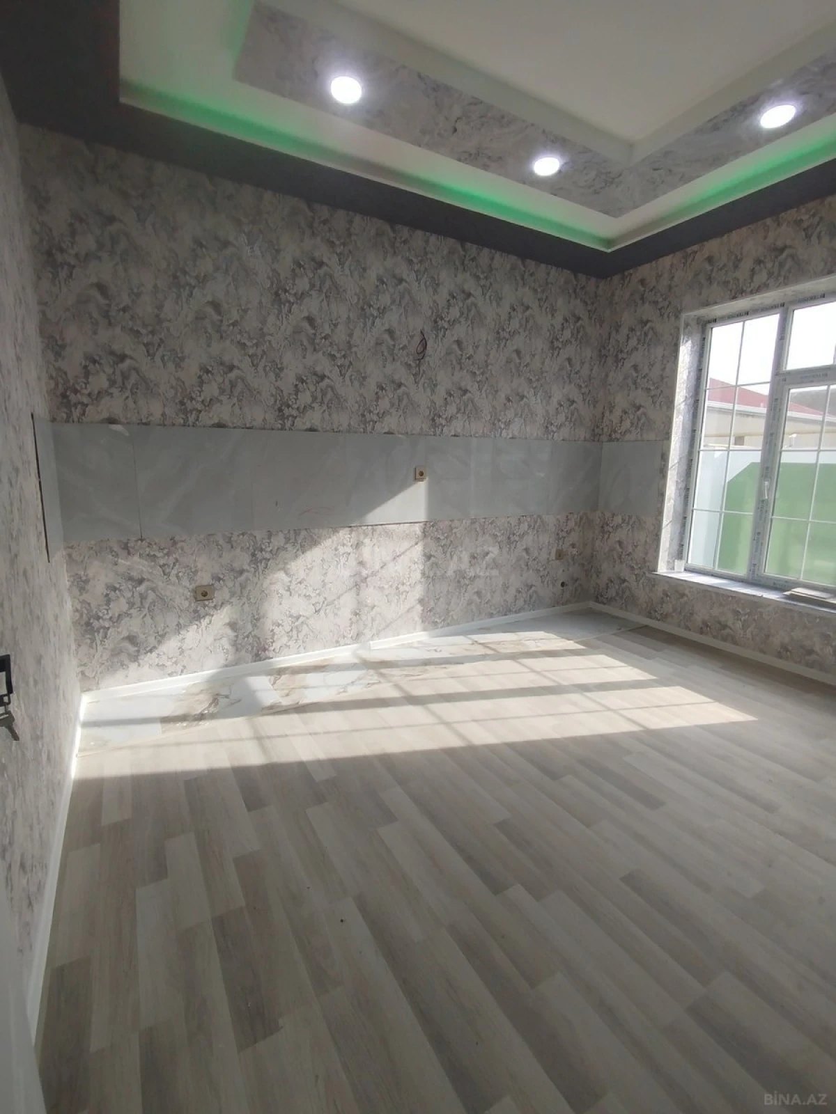Satılır 4 otaqlı həyət evi 100 m²