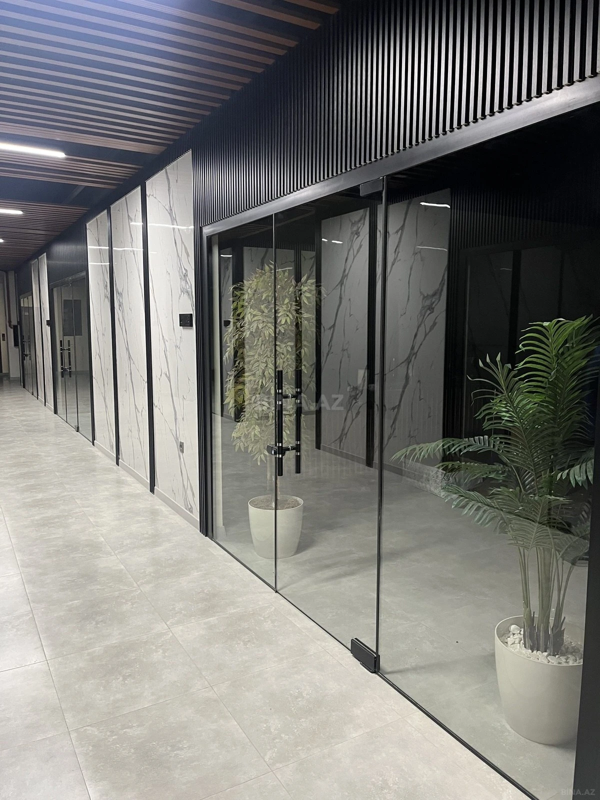 Kirayə verilir 1 otaqlı ofis 30 m²