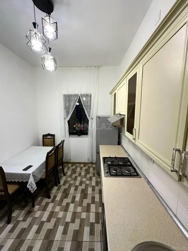 Kirayə verilir 2 otaqlı həyət evi 65 m²