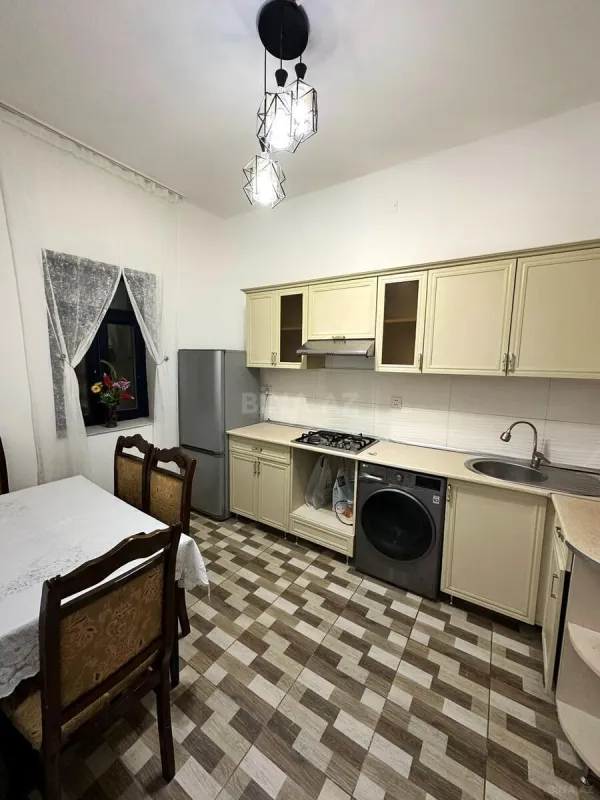 Kirayə verilir 2 otaqlı həyət evi 65 m²
