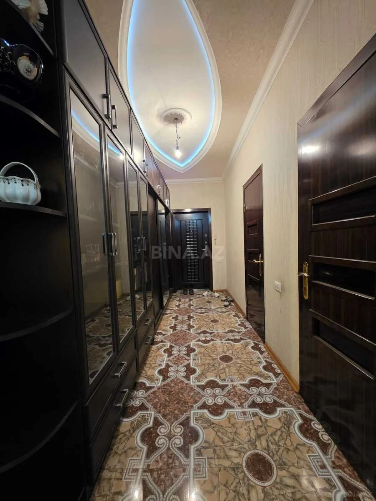 Satılır 3 otaqlı mənzil 105 m²