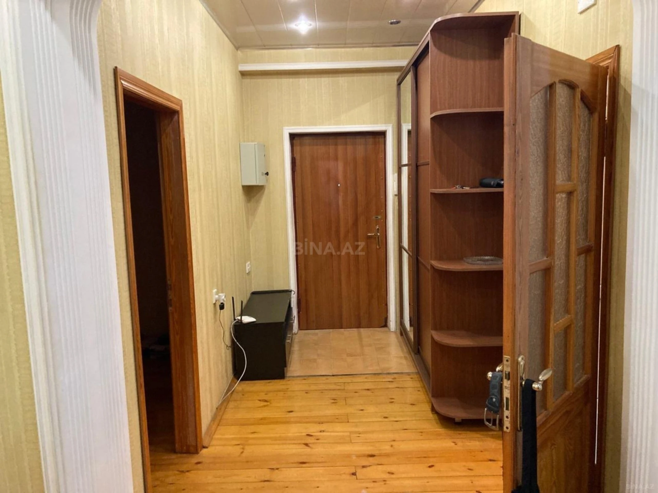 Satılır 3 otaqlı mənzil 128 m²