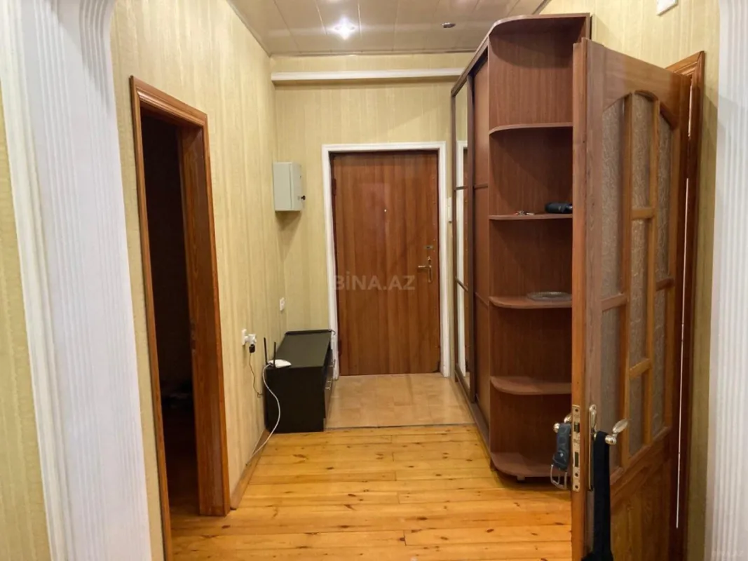 Satılır 3 otaqlı mənzil 128 m²