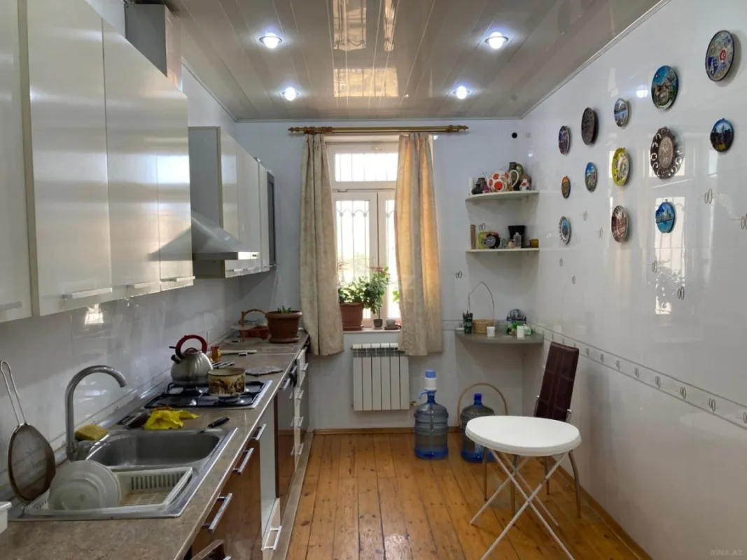 Satılır 3 otaqlı mənzil 128 m²