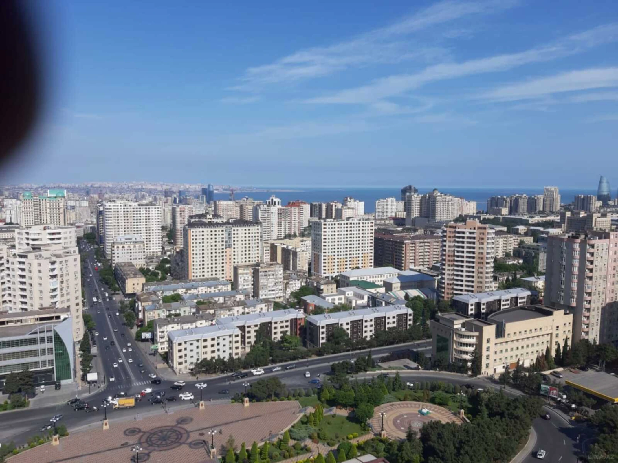 Satılır 4 otaqlı mənzil 187 m²