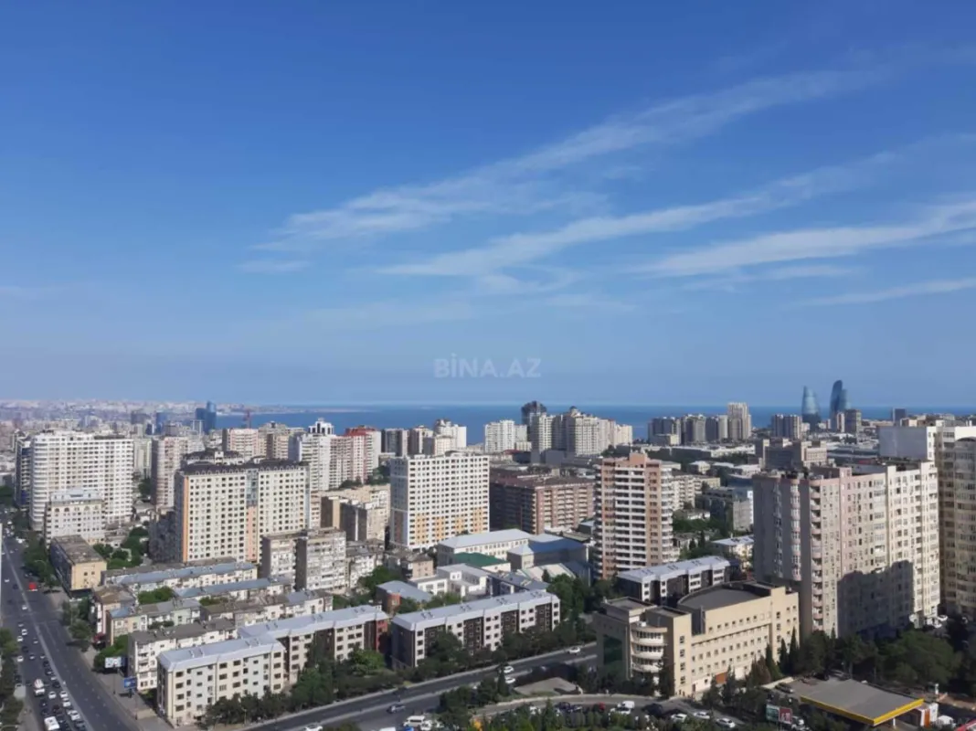 Satılır 4 otaqlı mənzil 187 m²