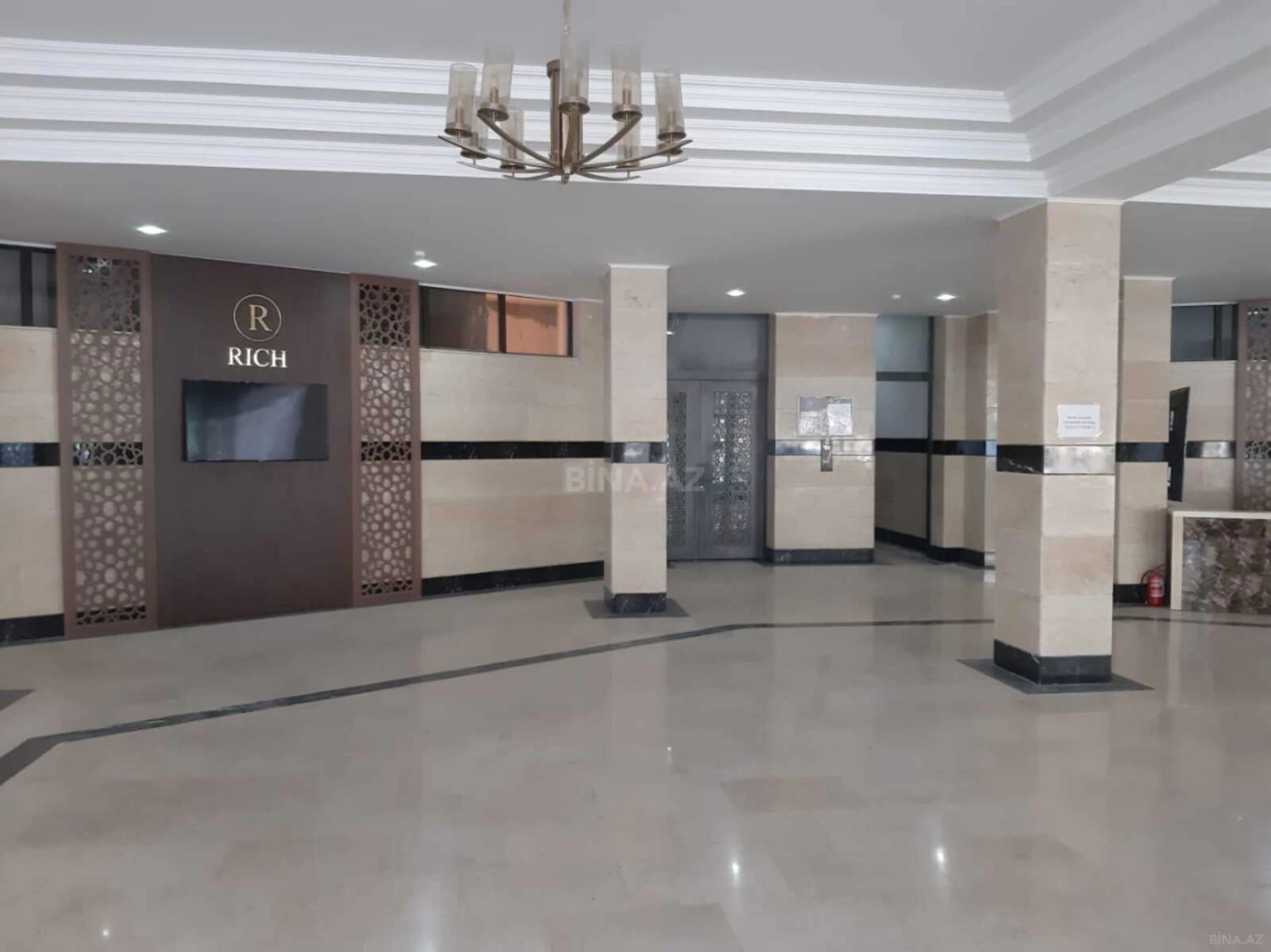 Satılır 4 otaqlı mənzil 187 m²
