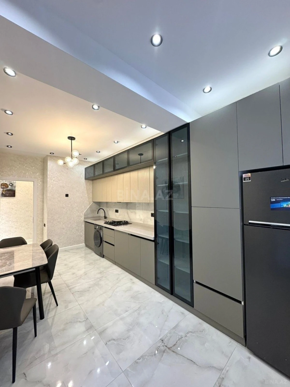 Satılır 3 otaqlı mənzil 114 m²