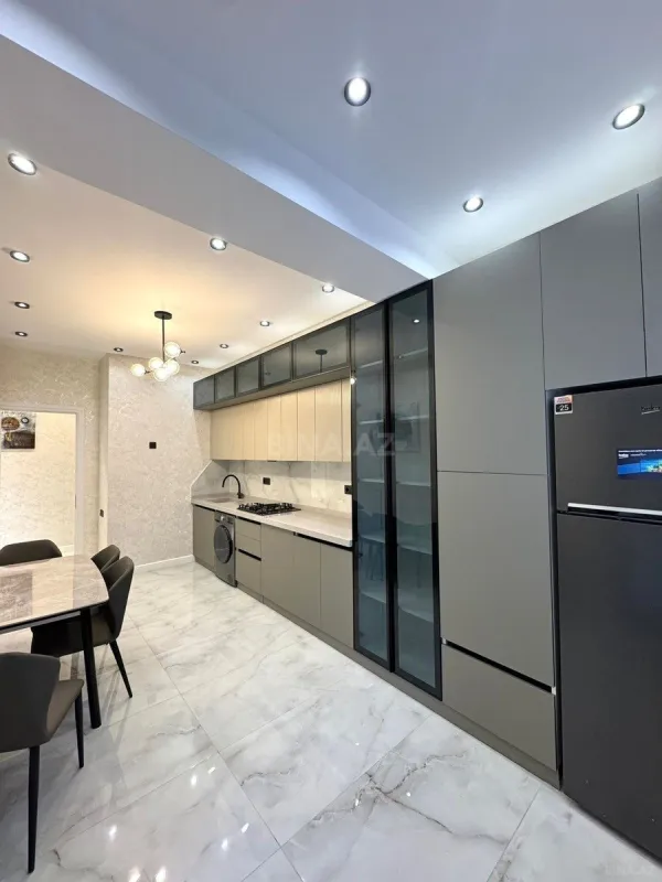 Satılır 3 otaqlı mənzil 114 m²