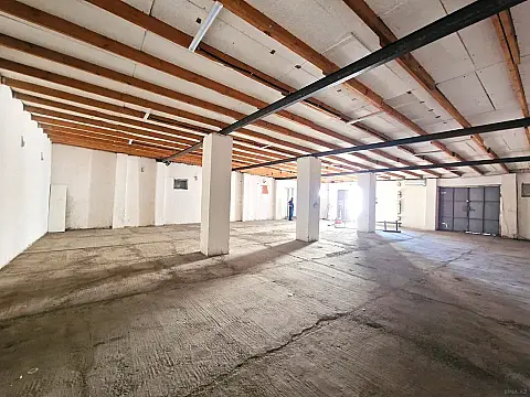 Kirayə verilir obyekt 220 m²