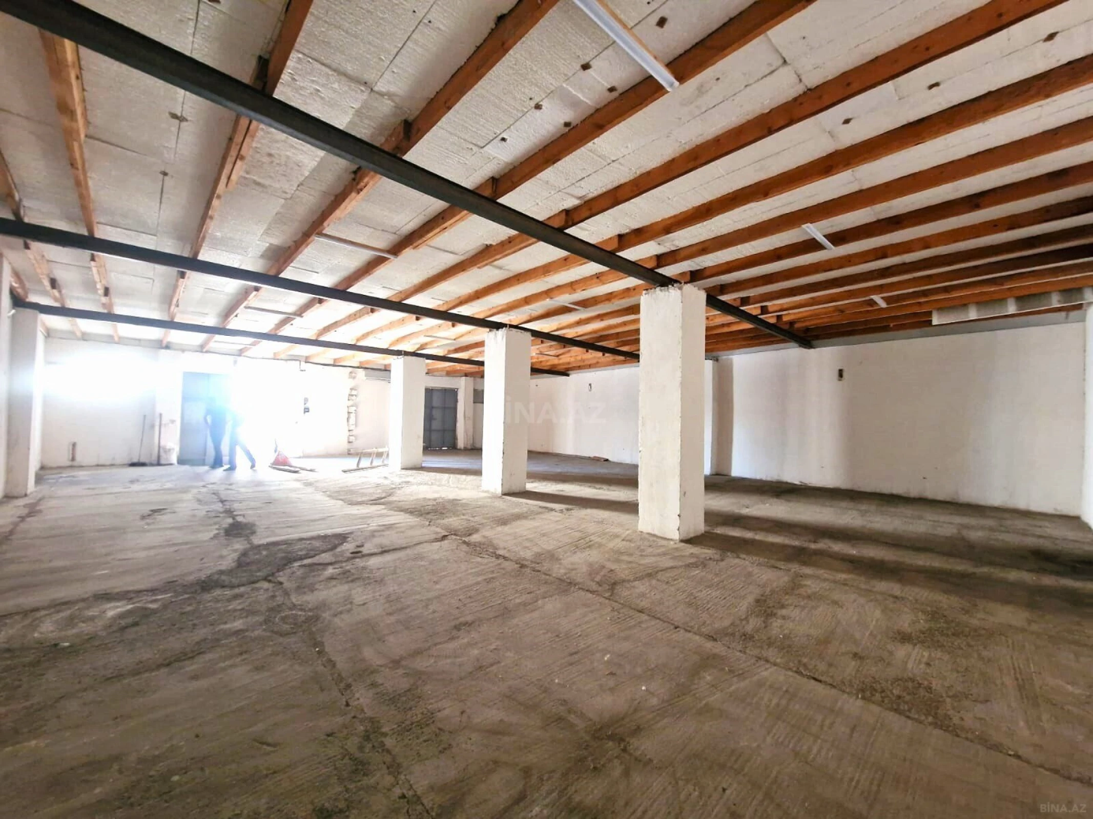 Kirayə verilir obyekt 220 m²