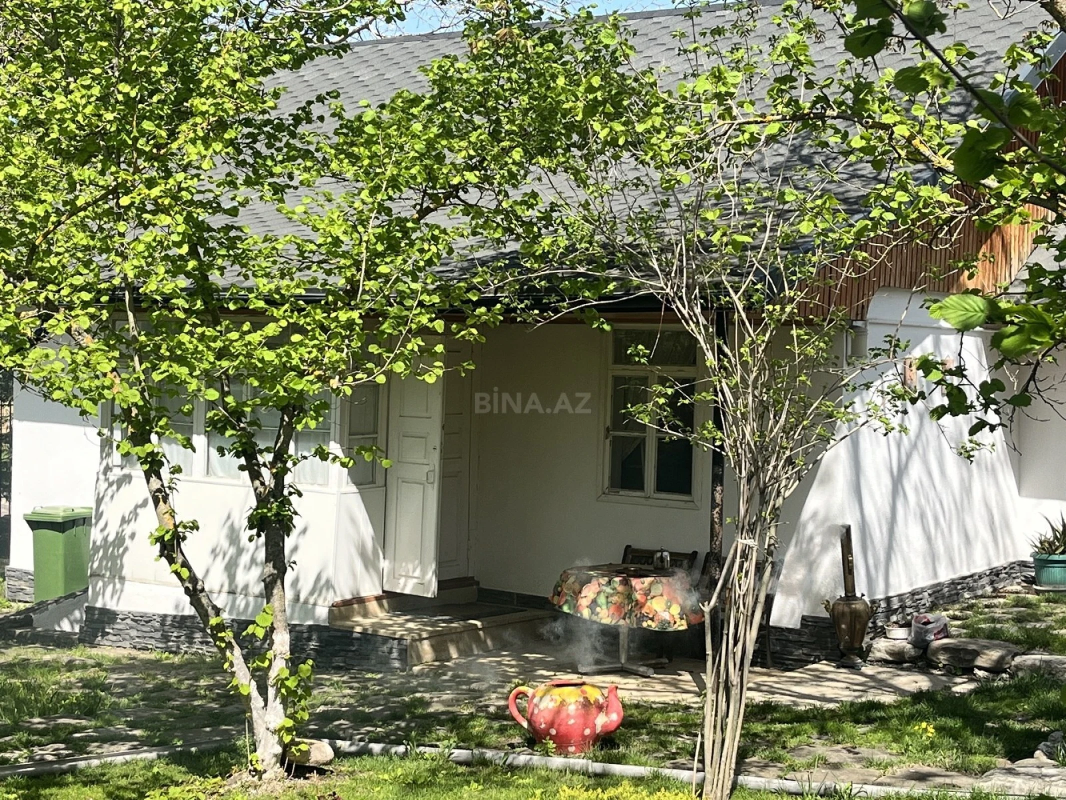Satılır 4 otaqlı həyət evi 300 m²