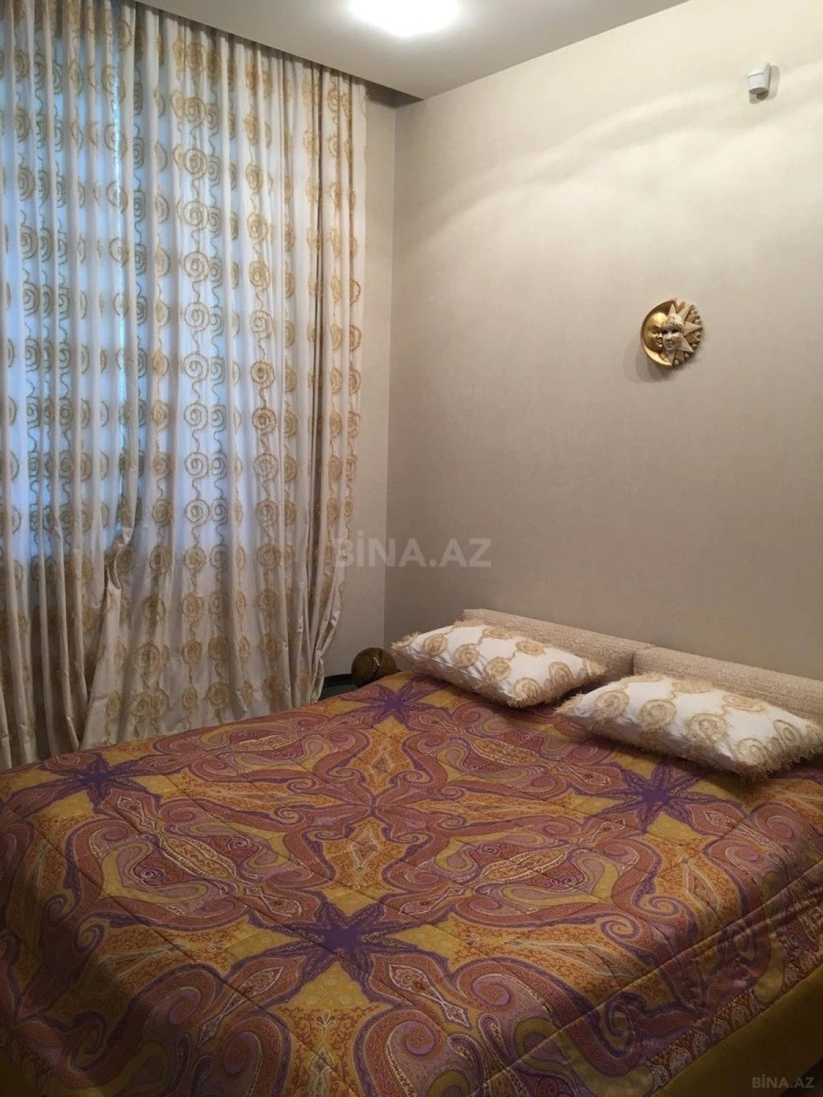 Satılır 4 otaqlı həyət evi 300 m²