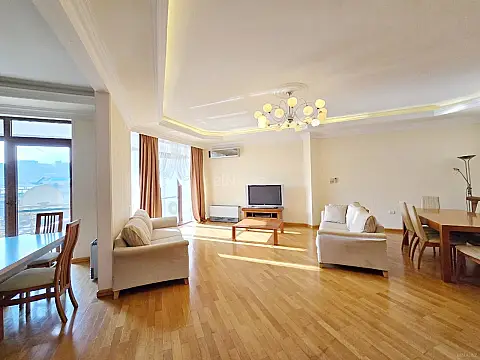 Kirayə verilir 4 otaqlı mənzil 250 m² — Bakı, İçərişəhər 4 otaq 250.00 m²