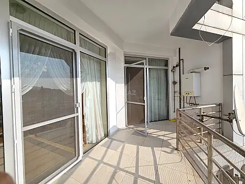 Kirayə verilir 4 otaqlı mənzil 250 m²
