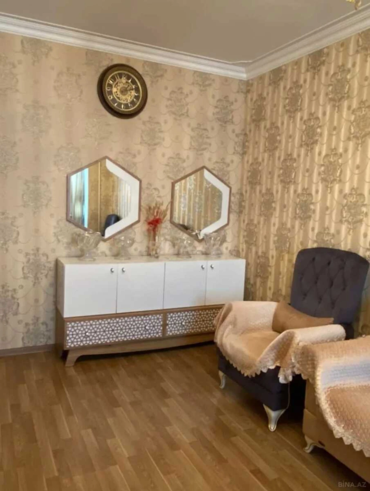 Satılır 2 otaqlı mənzil 70 m²