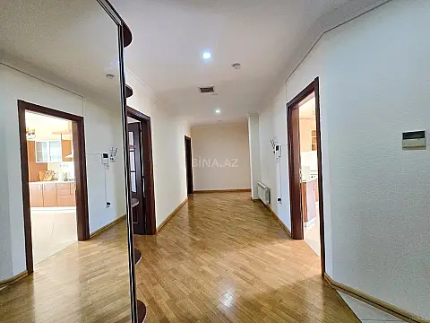 Kirayə verilir 3 otaqlı mənzil 150 m²