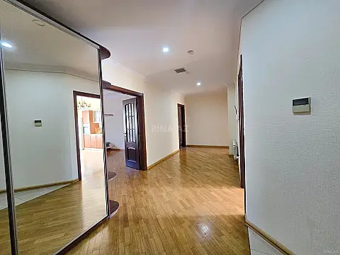 Kirayə verilir 3 otaqlı mənzil 150 m²
