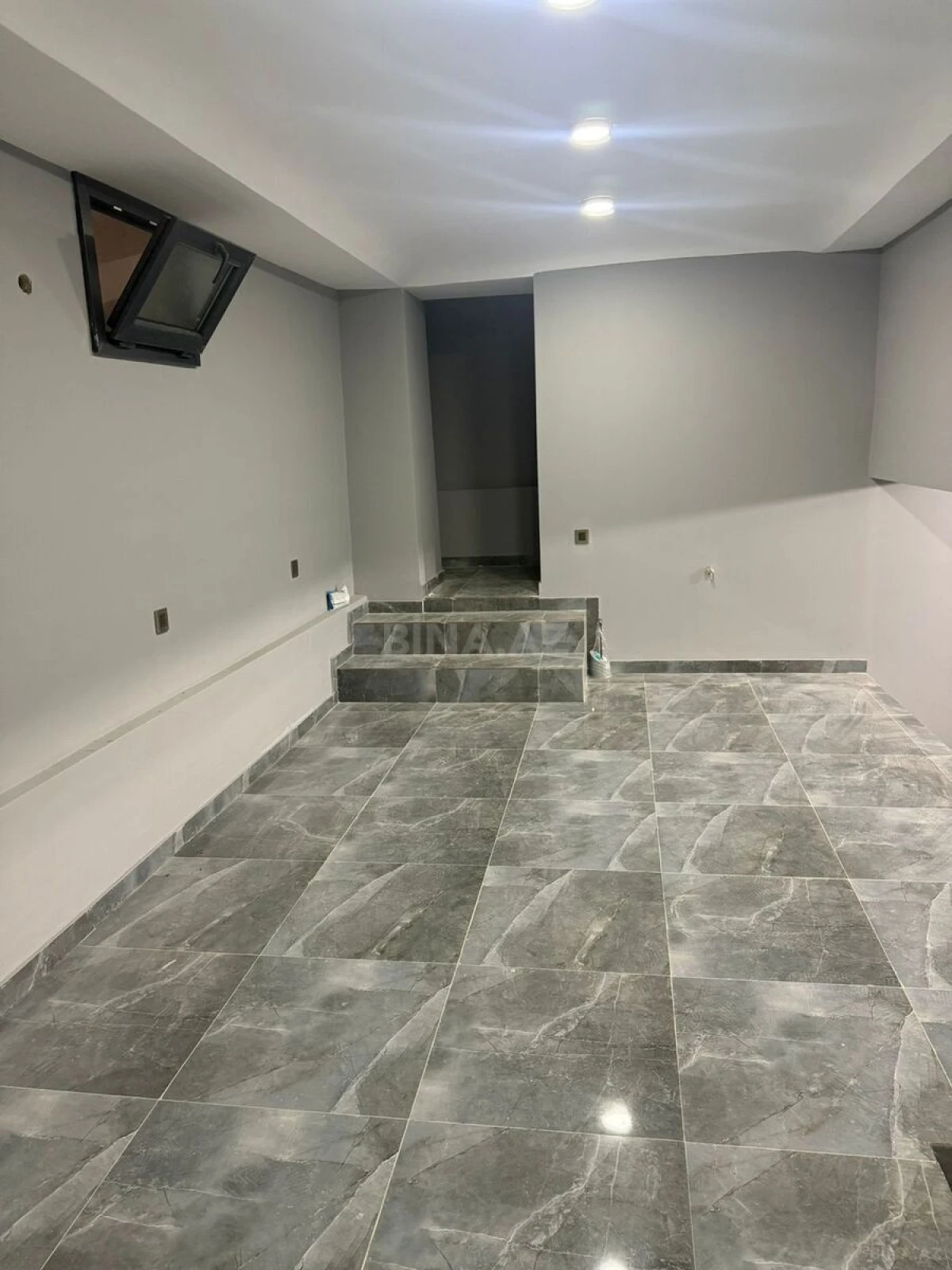 Kirayə verilir obyekt 68 m²