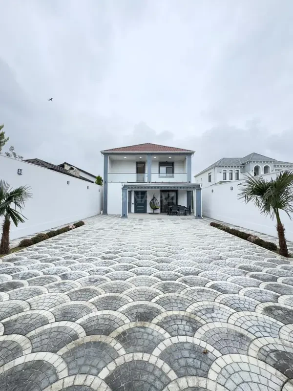 Satılır 5 otaqlı həyət evi 278 m²