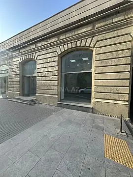Kirayə verilir obyekt 160 m² — Bakı, Xətai m/s yanı 160.00 m²