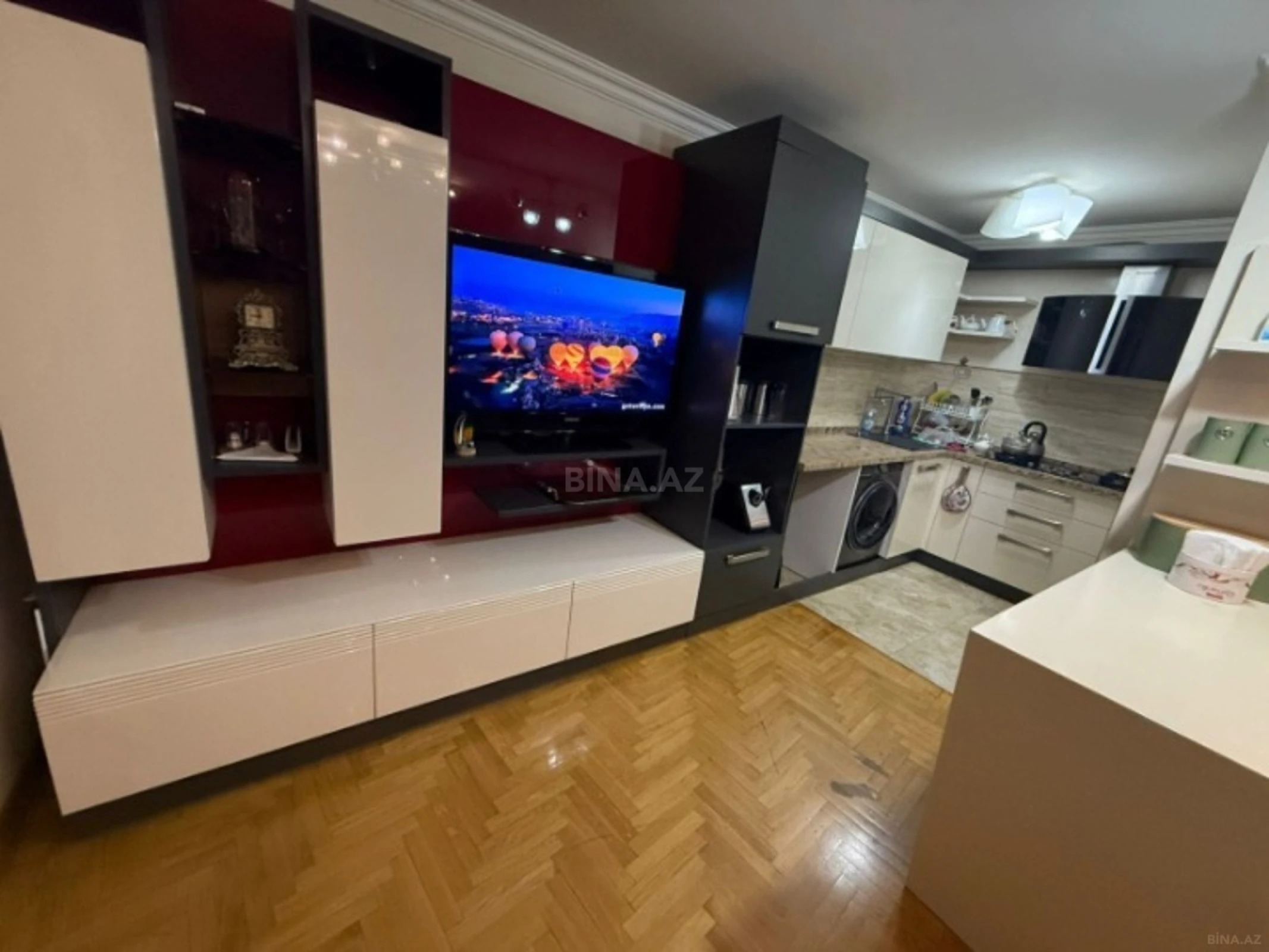 Satılır 6 otaqlı mənzil 170 m²