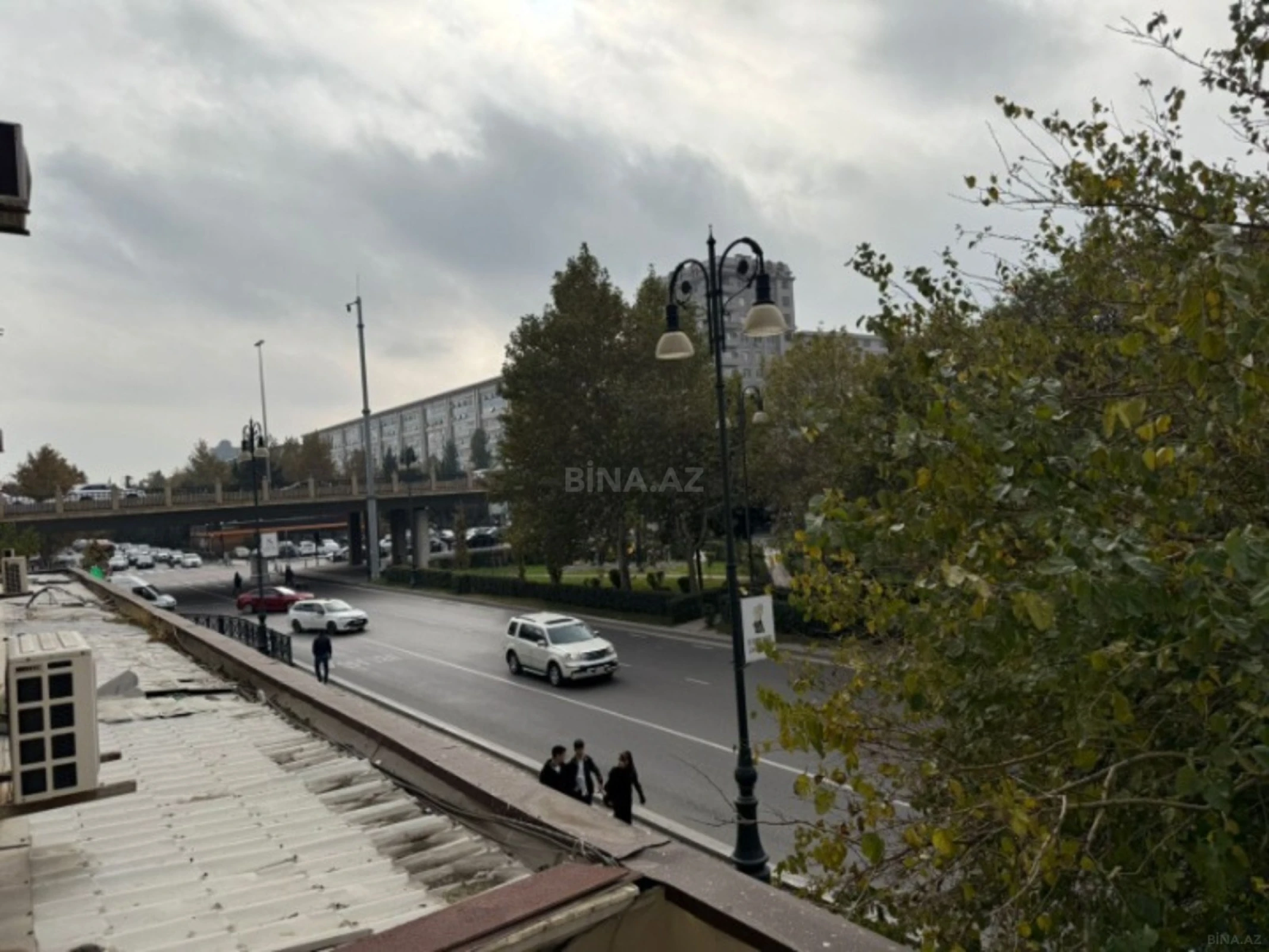 Satılır 6 otaqlı mənzil 170 m²