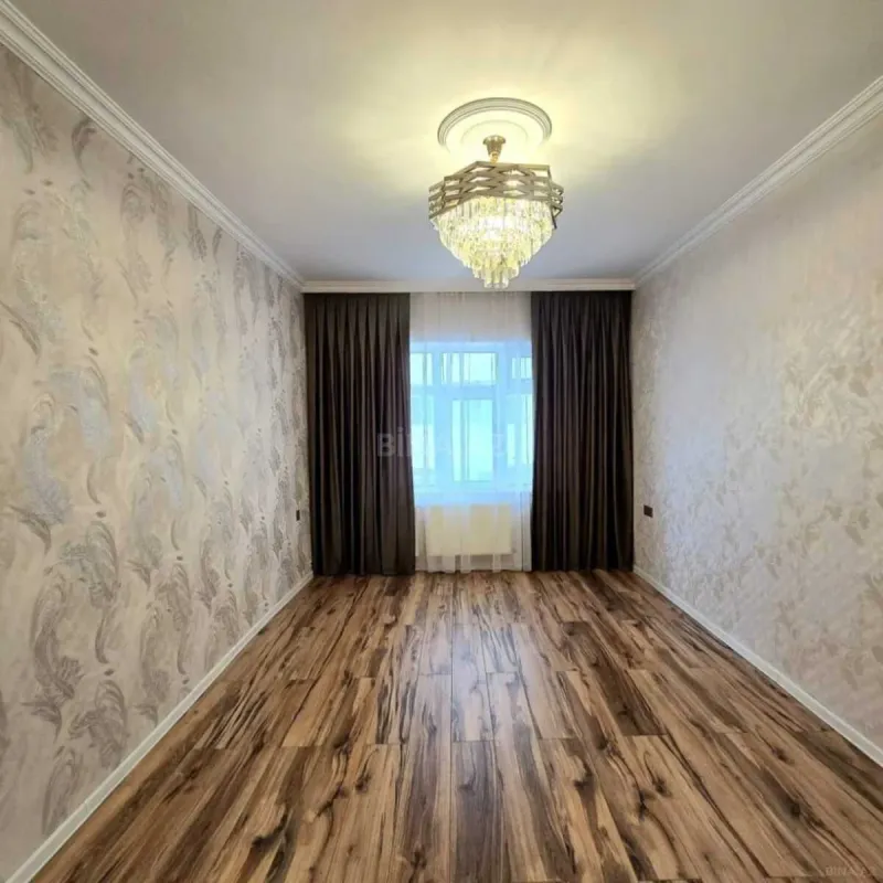 Satılır 2 otaqlı mənzil 70 m²