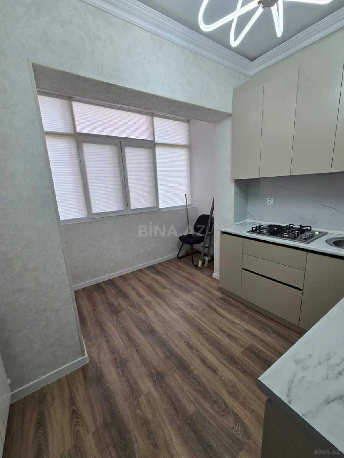 Satılır 2 otaqlı mənzil 70 m²