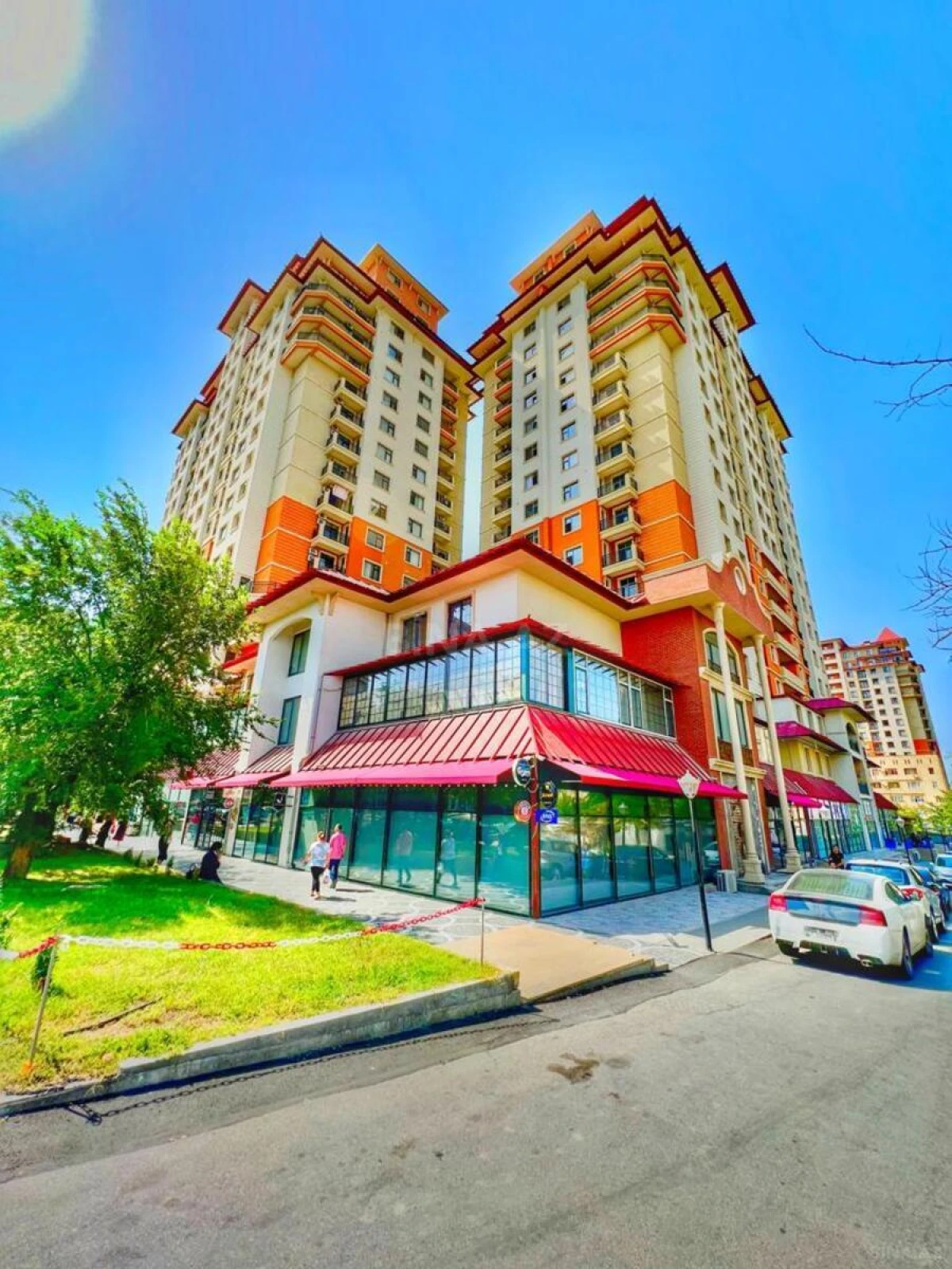 Kirayə verilir 2 otaqlı mənzil 70 m²