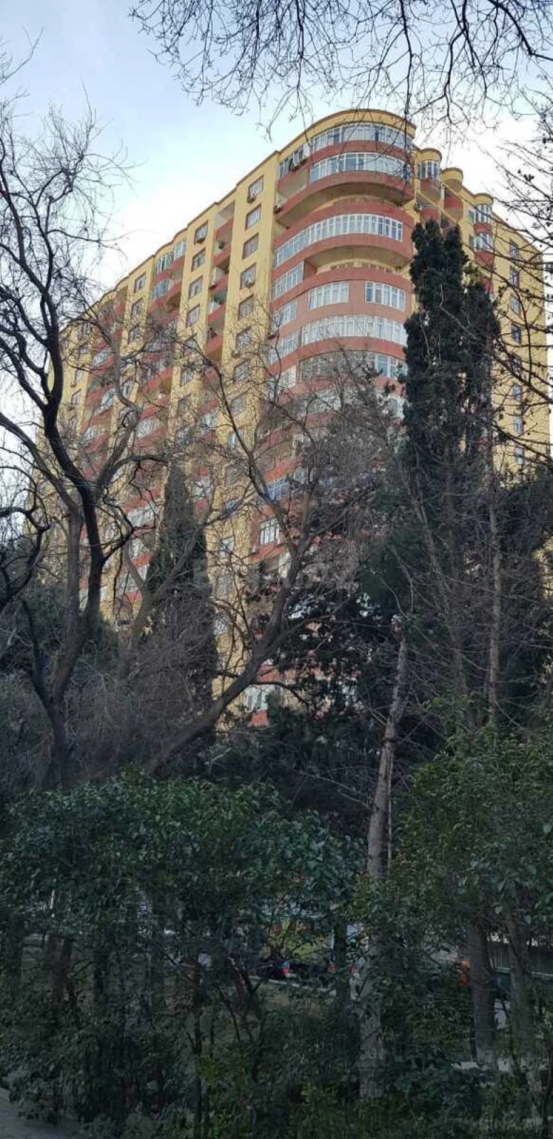 Satılır 3 otaqlı mənzil 84 m²