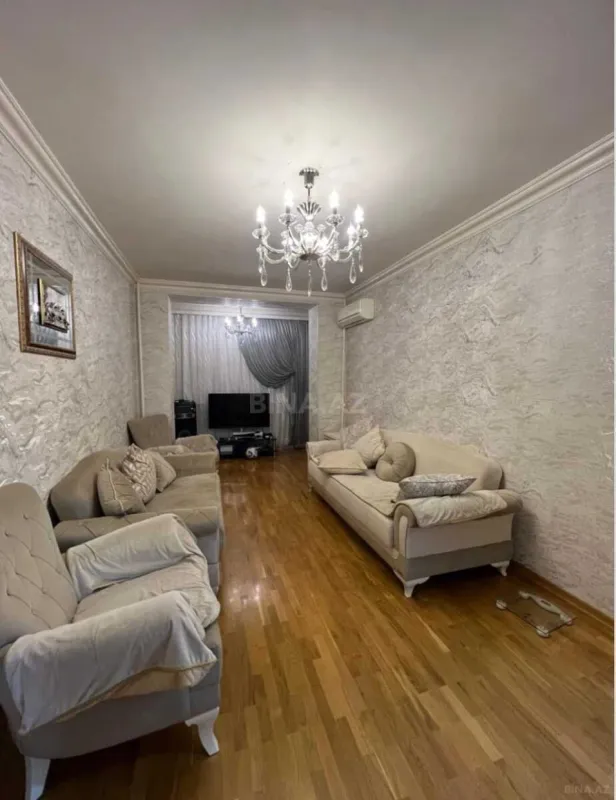 Satılır 3 otaqlı mənzil 90 m²