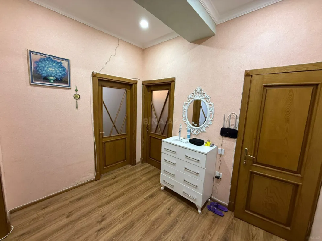 Satılır 2 otaqlı mənzil 80 m²