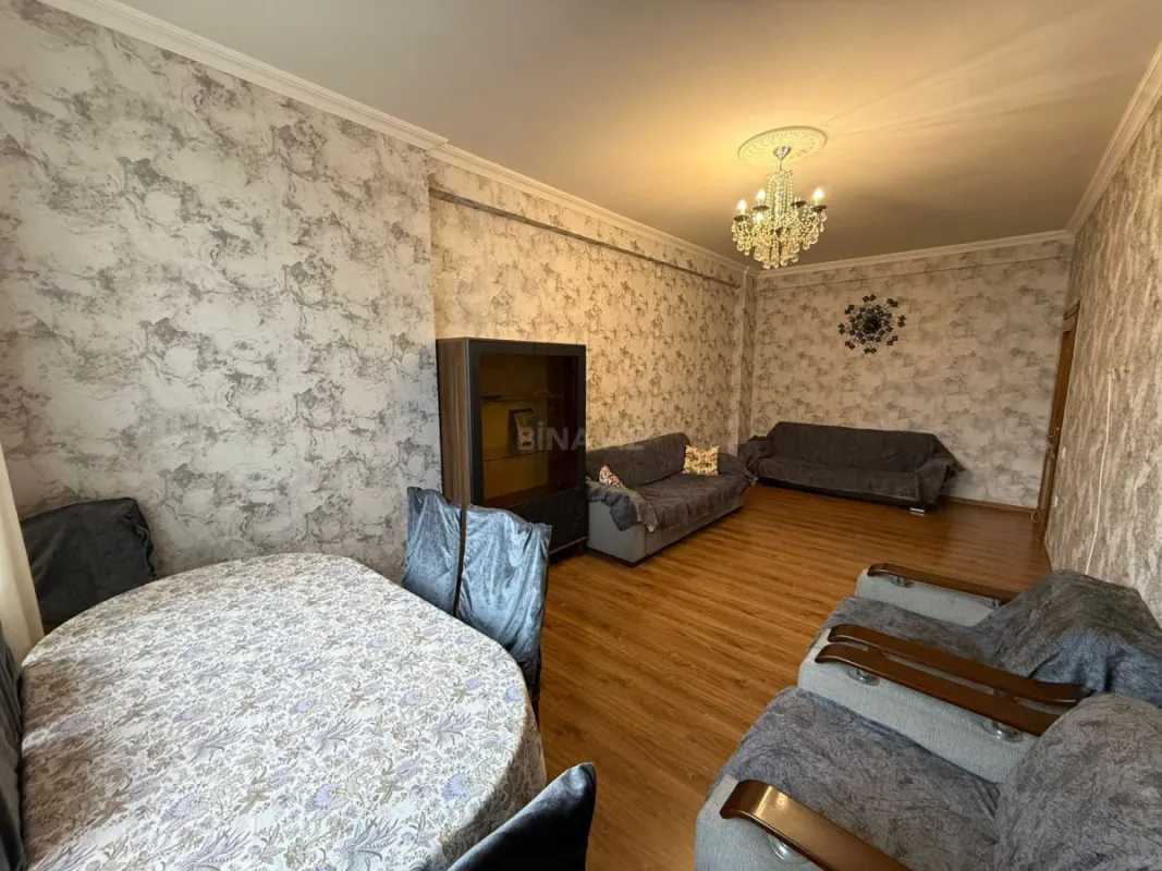 Satılır 2 otaqlı mənzil 80 m²