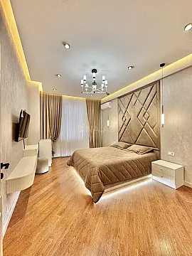 Satılır 4 otaqlı mənzil 145 m²